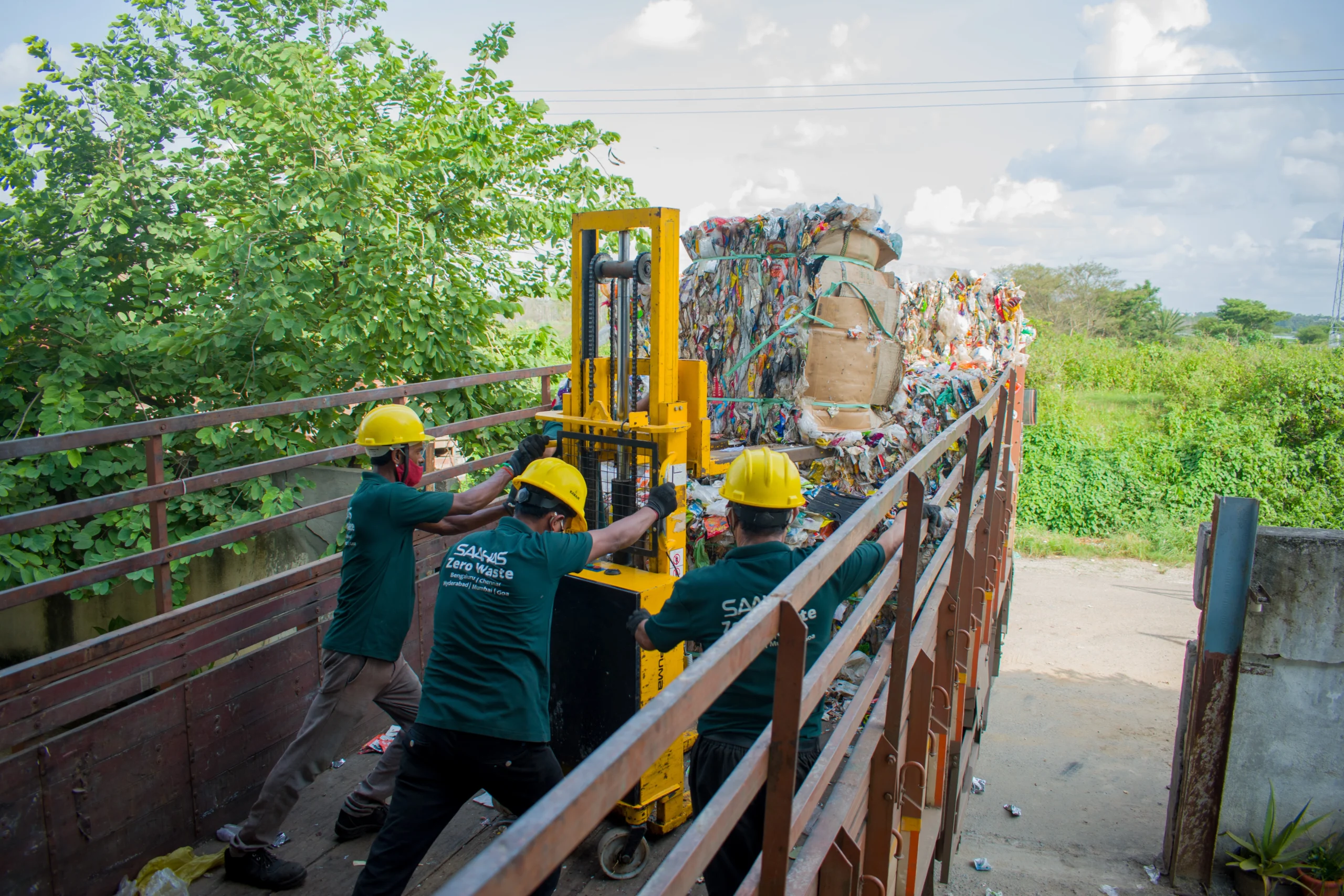 Loading of waste at MRF